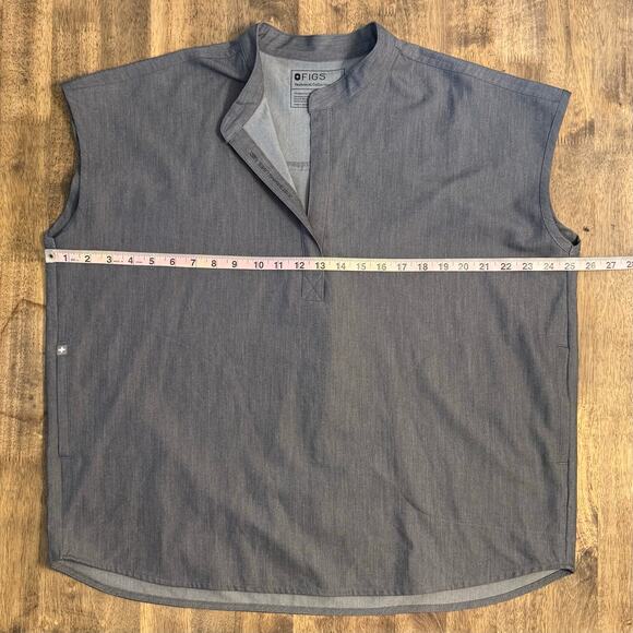 FIGS Rafaela Oversized Scrub Top Short Sleeve Graphite Women’s Size Large - Picture 5 of 9